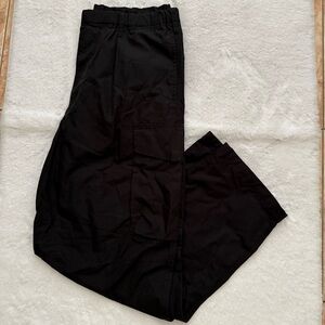 Uniqlo Black Men’s Cargo Pants with Elastic Waist
